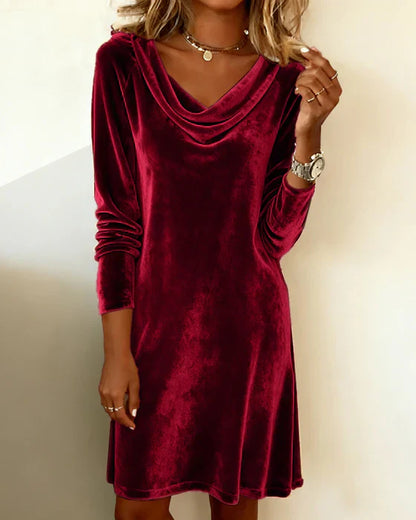 Marta | Elegancka welurowa sukienka midi